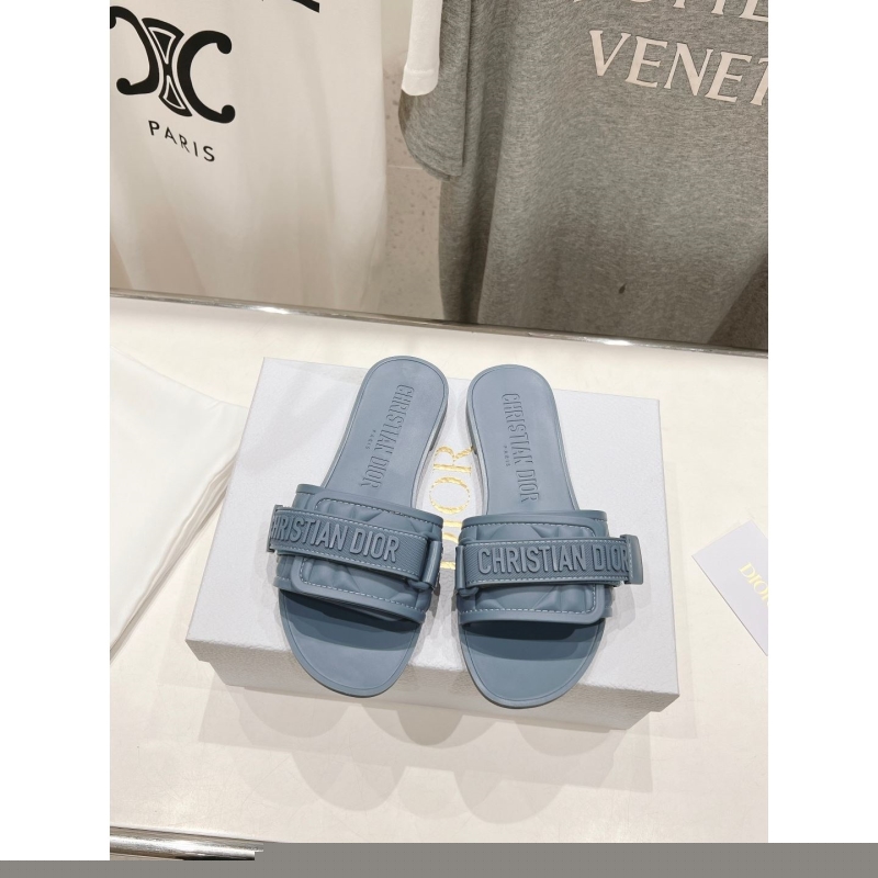 ch**an D*or slippers